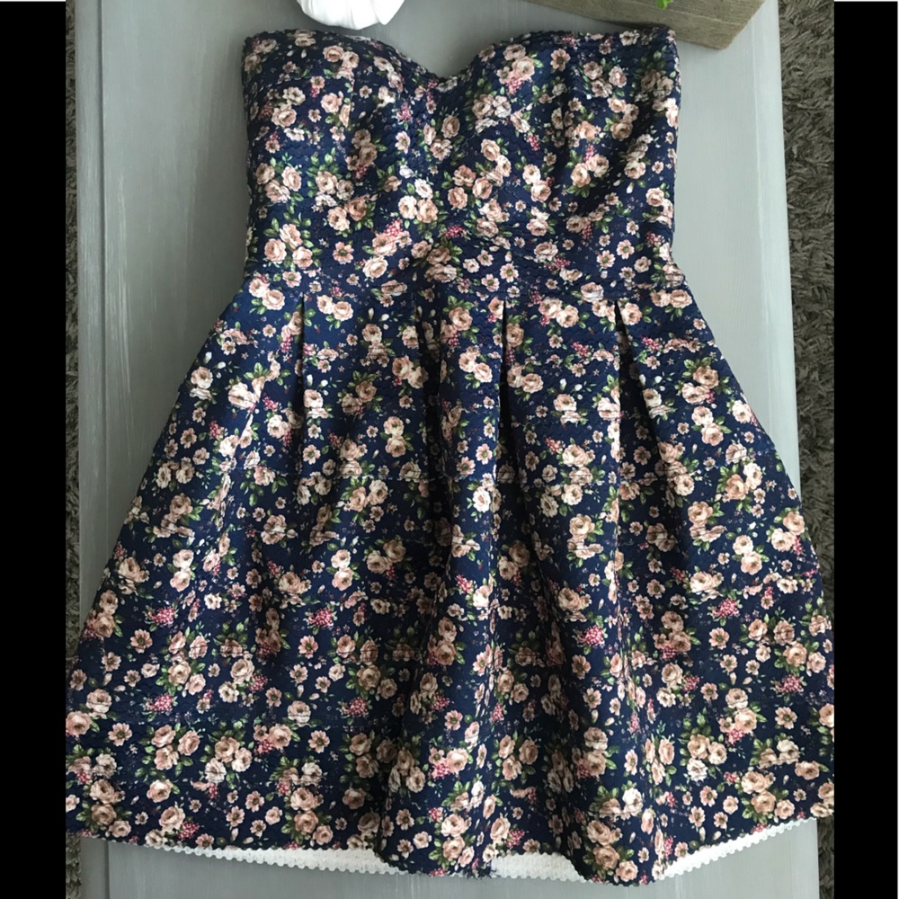 Sans Souci Dress